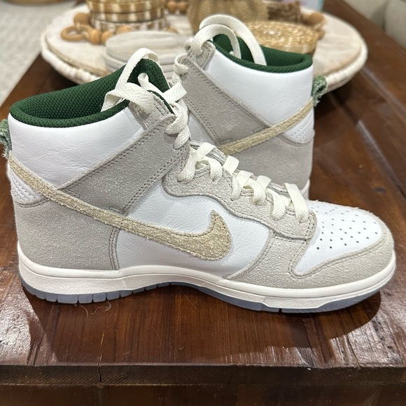 Nike Kids Dunk High-Top Sneakers - White and Green, worn one time - Picture 2 of 4